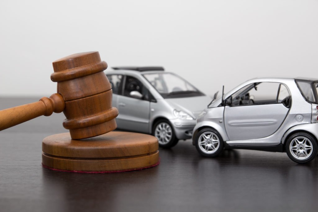 Hire a car accident lawyer to get the best legal service on time